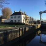 De Mallegatsluis zorgt nog steeds voor droge voeten in Gouda. Binnenkort te boeken, onze “waterwandeling”. Steeds bij de tijd over oude tijden, Stadsw