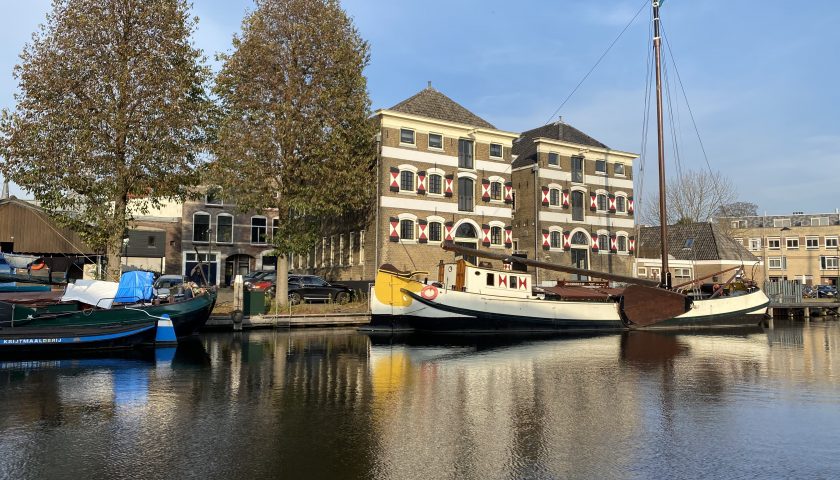 Stadswandelingen Gouda Engels - Veel belangstelling voor de nieuwe Grachten Museumhaven Gouda wandeling.